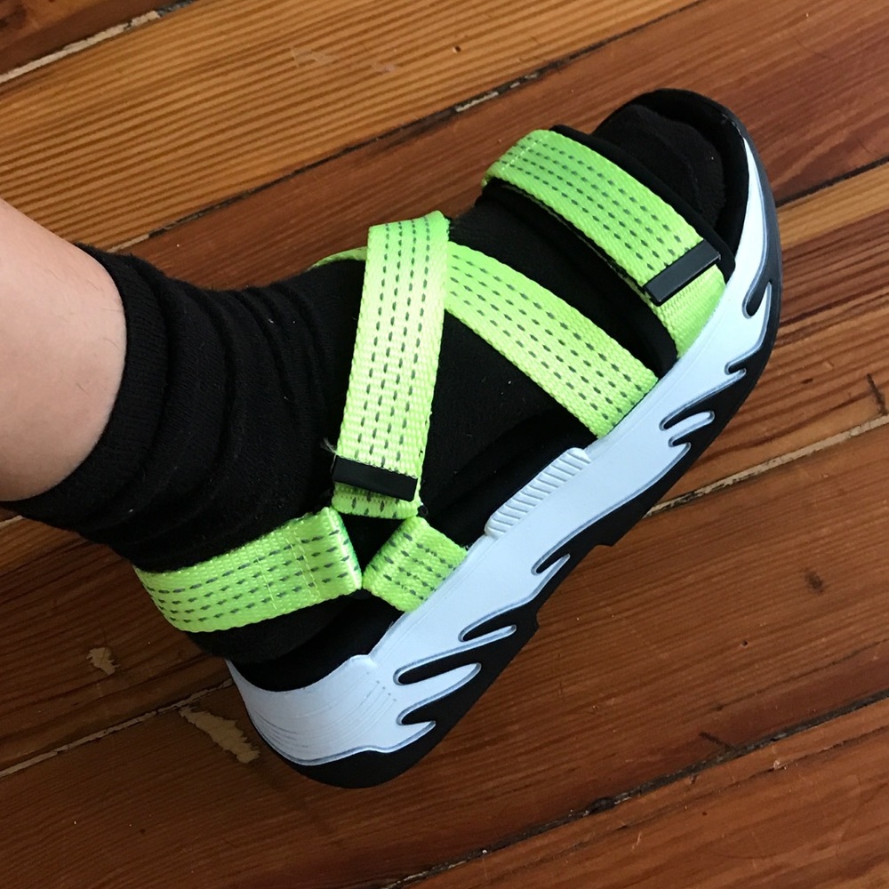 NEON Zara Trafaluc Platform Sandals